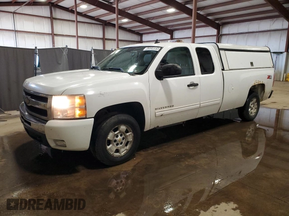 2011 Chevrolet Silverado 1500 LT with VIN 1GCRKSE09BZ235775, listed as a Copart auction lot 53559085 with 217,880 mi miles and Clean Title. Bid and sale history available at DreamBid. Image 1.