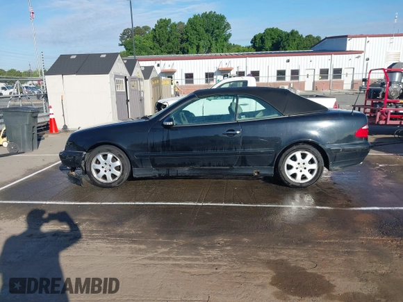 2003 Mercedes-Benz CLK 320 with VIN WDBLK65G63T131225, listed as a IAAI auction lot 42060339 with 162,918 mi miles and . Bid and sale history available at DreamBid. Image 14.