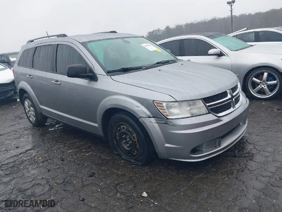 2018 Dodge Journey SE with VIN 3C4PDCAB3JT526843, listed as a IAAI auction lot 41359511 with 231,471 mi miles. Bid and sale history available at carsss.com. Image 1.