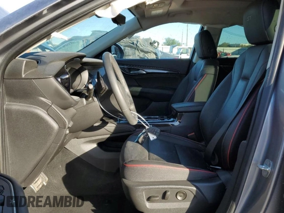 2022 Buick Envision Essence with VIN LRBFZPR4XND021791, listed as a Copart auction lot 85092814 with 27,214 mi miles and Salvage Title. Bid and sale history available at carsss.com. Image 7.