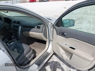 2010 Mercury Milan Premier with VIN 3MEHM0JA4AR647788, listed as a IAAI auction lot 42166118 with 254,223 mi miles and . Bid and sale history available at DreamBid. Image 5.