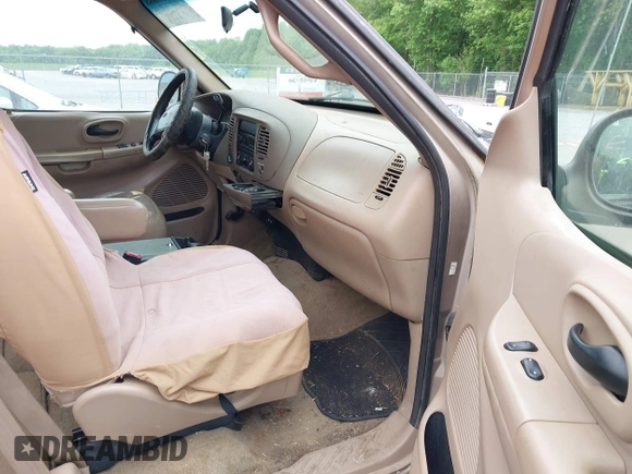 1997 Ford F-250 with VIN 2FTFX28L0VCA54351, listed as a IAAI auction lot 42160898 with 384,085 mi miles and . Bid and sale history available at DreamBid. Image 5.
