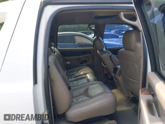 2003 Chevrolet Avalanche with VIN 3GNEC13T93G320904, listed as a IAAI auction lot 42402192 with 140,728 mi miles and . Bid and sale history available at DreamBid. Image 8.