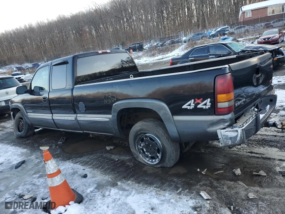 2000 GMC New Sierra 2500 SLE with VIN 1GTGK29U1YE251201, listed as a Copart auction lot 86811304 with NaN miles and Salvage Title. Bid and sale history available at carsss.com. Image 2.