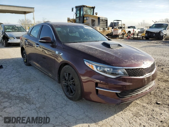 2018 Kia Optima S z VIN 5XXGT4L31JG198252, wystawiony jako Copart lot #49703955 z przebiegiem 136 254 mil mil oraz Szkoda całkowita • Salvage title. Historia ofert i sprzedaży dostępna na DreamBid. Obrazek 4.