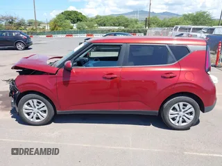 2023 Kia Soul LX с VIN KNDJ23AU0P7848690, выставлен на аукционе IAAI как лот 41896719 с пробегом Не указан миль и . История ставок и продаж доступна на DreamBid. Изображение 14.