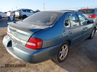 2001 Nissan Altima GXE with VIN 1N4DL01D91C223105, listed as a IAAI auction lot 41447253 with 196,021 mi miles. Bid and sale history available at carsss.com. Image 4.
