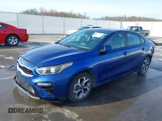 2020 Kia Forte LXS z VIN 3KPF24AD1LE244667, wystawiony jako IAAI lot #39083695 z przebiegiem 77 968 mil mil oraz . Historia ofert i sprzedaży dostępna na DreamBid. Obrazek 2.