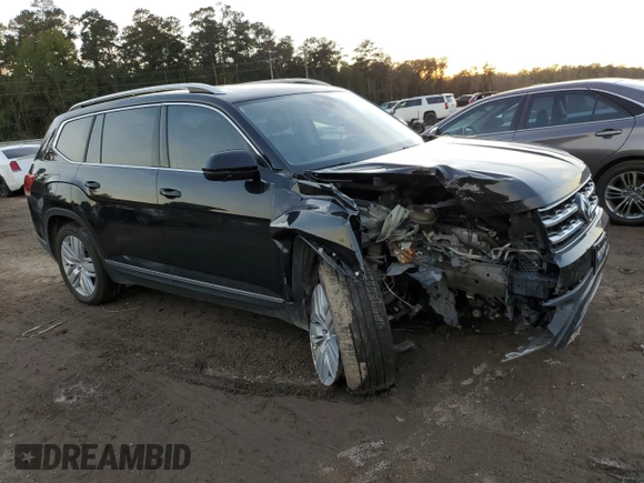 2018 Volkswagen Atlas SEL Premium with VIN 1V2NR2CAXJC573725, listed as a Copart auction lot 81723714 with 97,157 mi miles and Salvage title. Bid and sale history available at DreamBid. Image 4.