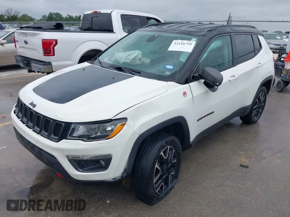 2020 Jeep Compass Trailhawk z VIN 3C4NJDDB6LT126585, wystawiony jako IAAI lot #42210794 z przebiegiem 132 220 mil mil oraz . Historia ofert i sprzedaży dostępna na DreamBid. Obrazek 17.