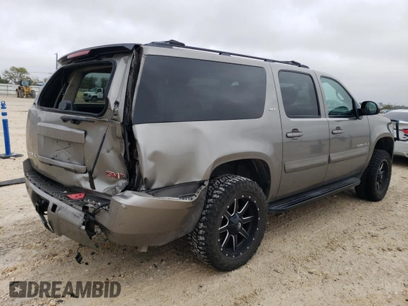 2008 GMC Yukon XL SLT with VIN 1GKFC16JX8R233855, listed as a Copart auction lot 83918164 with 322,009 mi miles and Salvage Title. Bid and sale history available at carsss.com. Image 3.