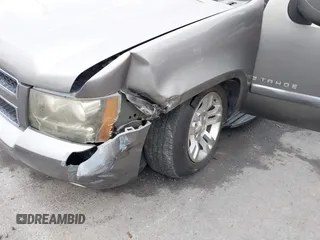 2007 Chevrolet Tahoe LS z VIN 1GNFC13C77R262981, wystawiony jako IAAI lot #41457057 z przebiegiem 116 394 mil mil oraz . Historia ofert i sprzedaży dostępna na DreamBid. Obrazek 6.