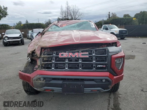 2024 GMC Canyon 4WD AT4 z VIN 1GTP6DEK8R1110641, wystawiony jako Copart lot #44864765 z przebiegiem 15 319 mil mil oraz Szkoda całkowita • Salvage title. Historia ofert i sprzedaży dostępna na DreamBid. Obrazek 5.