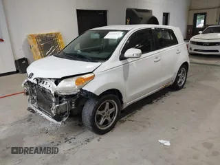 2008 Scion xD z VIN JTKKU10498J009543, wystawiony jako IAAI lot #42403559 z przebiegiem 243 108 mil mil oraz . Historia ofert i sprzedaży dostępna na DreamBid. Obrazek 2.