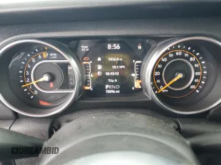2018 Jeep Wrangler Unlimited Sahara z VIN 1C4HJXEG8JW112042, wystawiony jako Copart lot #55596745 z przebiegiem 75 096 mil mil oraz Szkoda całkowita • Salvage title. Historia ofert i sprzedaży dostępna na DreamBid. Obrazek 9.