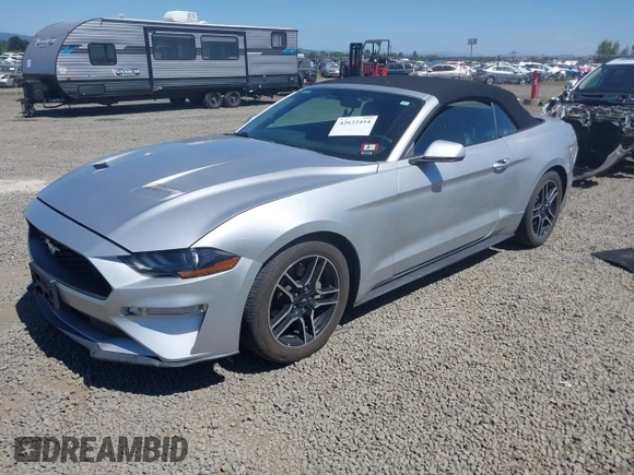 2018 Ford Mustang EcoBoost Premium z VIN 1FATP8UH9J5110286, wystawiony jako IAAI lot #42632454 z przebiegiem 60 355 mil mil oraz . Historia ofert i sprzedaży dostępna na DreamBid. Obrazek 17.