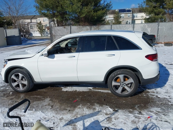 2022 Mercedes-Benz GLC with VIN W1N0G8EB7NG119580, listed as a IAAI auction lot 41239778 with 28,551 mi miles. Bid and sale history available at carsss.com. Image 14.
