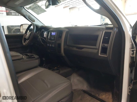 2018 Ram 2500 Tradesman with VIN 3C6UR5HL9JG314057, listed as a IAAI auction lot 41185004 with 257,114 mi miles. Bid and sale history available at carsss.com. Image 5.