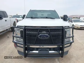 2019 Ford F-250 XL z VIN 1FT7X2B6XKEC89613, wystawiony jako IAAI lot #42256834 z przebiegiem 80 066 mil mil oraz . Historia ofert i sprzedaży dostępna na DreamBid. Obrazek 12.