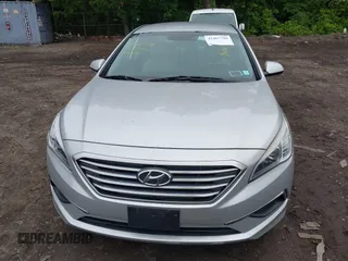 2016 Hyundai Sonata SE с VIN 5NPE24AF7GH377089, выставлен на аукционе IAAI как лот 42467798 с пробегом 149 652 миль миль и . История ставок и продаж доступна на DreamBid. Изображение 6.