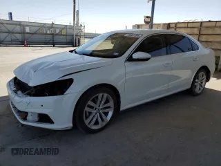 2018 Volkswagen Passat SE z VIN 1VWBA7A39JC005511, wystawiony jako Copart lot #49661785 z przebiegiem 120 313 mil mil oraz Szkoda całkowita • Salvage title. Historia ofert i sprzedaży dostępna na DreamBid. Obrazek 1.