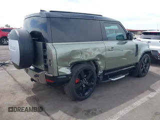 2021 Land Rover Defender z VIN SALEX6RU9M2052319, wystawiony jako IAAI lot #42378394 z przebiegiem 30 822 mil mil oraz . Historia ofert i sprzedaży dostępna na DreamBid. Obrazek 4.