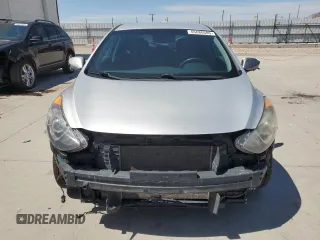2013 Hyundai Elantra z VIN KMHD35LE1DU094901, wystawiony jako Copart lot #55686685 z przebiegiem 107 319 mil mil oraz Szkoda całkowita • Salvage title. Historia ofert i sprzedaży dostępna na DreamBid. Obrazek 5.
