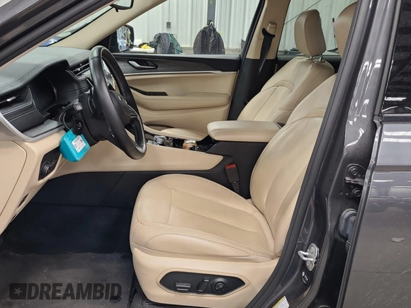 2022 Jeep Grand Cherokee Limited with VIN 1C4RJHBG3N8619875, listed as a IAAI auction lot 42161191 with 60,865 mi miles and . Bid and sale history available at DreamBid. Image 1.