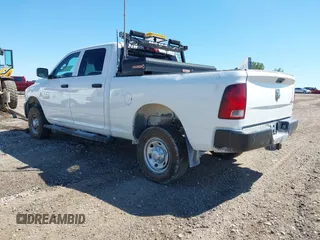 2017 Ram 2500 Tradesman z VIN 3C6UR5CLXHG620105, wystawiony jako IAAI lot #42496482 z przebiegiem 89 150 mil mil oraz . Historia ofert i sprzedaży dostępna na DreamBid. Obrazek 3.