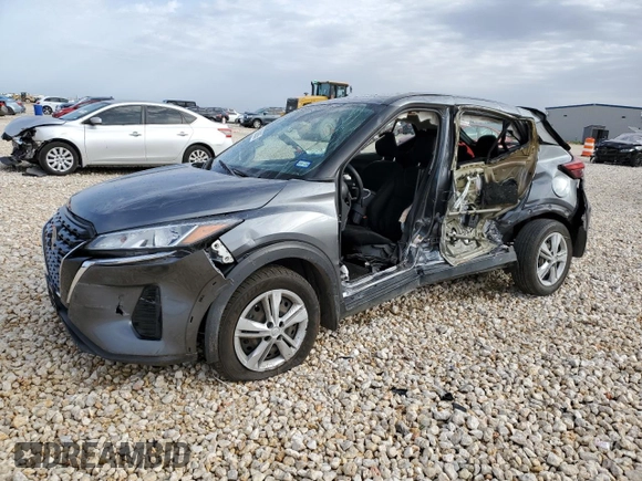 2021 Nissan Kicks S with VIN 3N1CP5BV9ML522426, listed as a Copart auction lot 47538555 with 5,923 mi miles and Salvage Title. Bid and sale history available at carsss.com. Image 1.