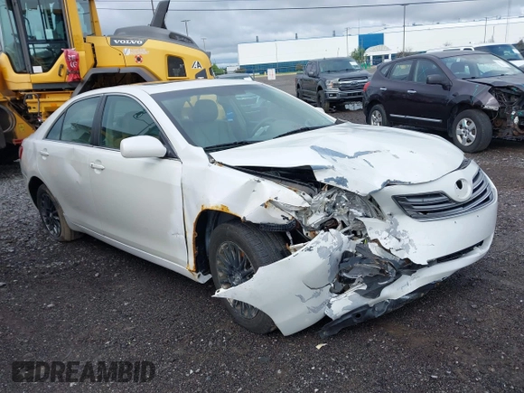 2007 Toyota Camry z VIN 4T1BB46K67U027737, wystawiony jako IAAI lot #42320986 z przebiegiem 142 606 mil mil oraz . Historia ofert i sprzedaży dostępna na DreamBid. Obrazek 1.