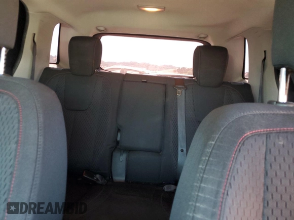 2014 GMC Terrain SLE z VIN 2GKALMEK0E6145555, wystawiony jako Copart lot #60759175 z przebiegiem 235 015 mil mil oraz Czysty tytuł • Clean title. Historia ofert i sprzedaży dostępna na DreamBid. Obrazek 10.