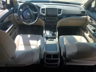 2017 Honda Pilot Touring z VIN 5FNYF6H93HB051982, wystawiony jako Copart lot #53390535 z przebiegiem Nie podano mil oraz Szkoda całkowita • Salvage title. Historia ofert i sprzedaży dostępna na DreamBid. Obrazek 8.