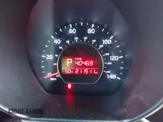 2015 Kia Soul with VIN KNDJN2A25F7807888, listed as a IAAI auction lot 41801637 with 211,511 mi miles. Bid and sale history available at carsss.com. Image 16.