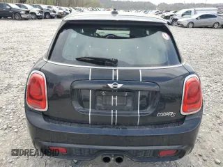 2016 MINI Hardtop 4 Door S z VIN WMWXU3C51G2B67610, wystawiony jako Copart lot #52743005 z przebiegiem 160 434 mil mil oraz Szkoda całkowita • Salvage title. Historia ofert i sprzedaży dostępna na DreamBid. Obrazek 6.