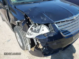 2010 Chrysler Town & Country Touring with VIN 2A4RR5D16AR142271, listed as a IAAI auction lot 41733399 with 181,352 mi miles. Bid and sale history available at carsss.com. Image 6.