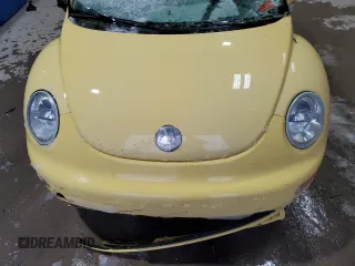 2004 Volkswagen New Beetle Coupe GL with VIN 3VWBK31C54M417157, listed as a Copart auction lot 44952905 with 0 mi miles and Salvage Title. Bid and sale history available at carsss.com. Image 11.