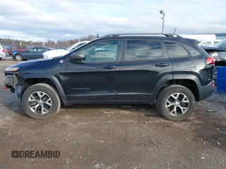 2016 Jeep Cherokee Trailhawk с VIN 1C4PJMBB5GW132003, выставлен на аукционе IAAI как лот 41917571 с пробегом 153 847 миль миль и . История ставок и продаж доступна на DreamBid. Изображение 14.