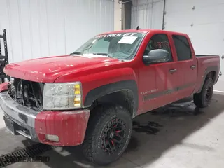 2007 Chevrolet Silverado 1500 LT w/1LT with VIN 3GCEK13M77G504944, listed as a IAAI auction lot 41593778 with 173,788 mi miles. Bid and sale history available at carsss.com. Image 17.
