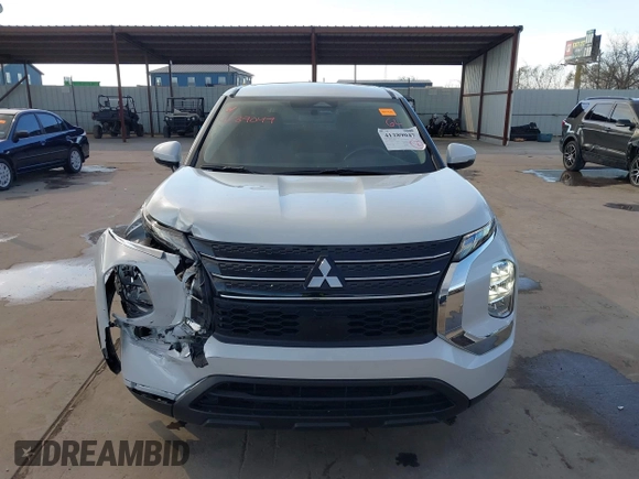 2024 Mitsubishi Outlander ES z VIN JA4J3UA85RZ004684, wystawiony jako IAAI lot #41289047 z przebiegiem 18 819 mil mil oraz . Historia ofert i sprzedaży dostępna na DreamBid. Obrazek 12.