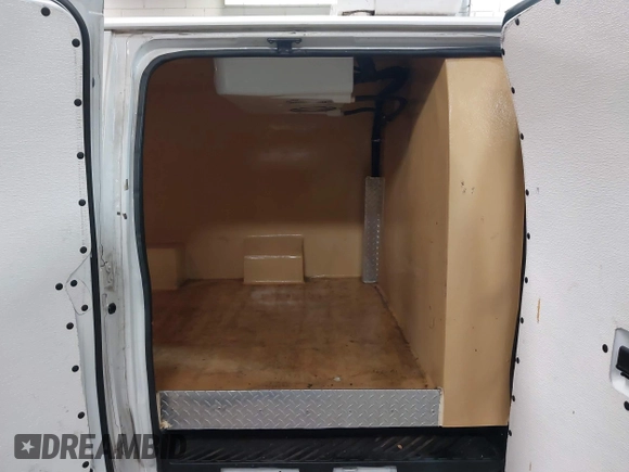 2014 Ford Econoline Cargo Commercial with VIN 1FTSS3EL3EDA06883, listed as a IAAI auction lot 41201589 with 154,796 mi miles and . Bid and sale history available at DreamBid. Image 8.