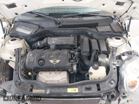 2012 MINI Hardtop with VIN WMWSU3C59CT541943, listed as a IAAI auction lot 42107901 with 139,230 mi miles and . Bid and sale history available at DreamBid. Image 10.