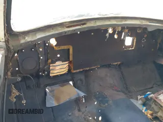 1950 Lincoln Continental z VIN 00000000000000000, wystawiony jako IAAI lot #37129594 z przebiegiem Nie podano mil oraz . Historia ofert i sprzedaży dostępna na DreamBid. Obrazek 7.