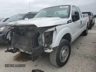 2015 Ford F-250 XLT z VIN 1FT7X2A63FEA35183, wystawiony jako Copart lot #43002515 z przebiegiem 92 324 mil mil oraz Szkoda całkowita • Salvage title. Historia ofert i sprzedaży dostępna na DreamBid. Obrazek 1.