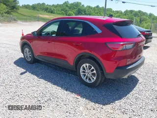 2020 Ford Escape SE with VIN 1FMCU9G68LUB63116, listed as a IAAI auction lot 42131422 with 67,476 mi miles and . Bid and sale history available at DreamBid. Image 3.