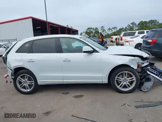 2017 Audi Q5 Premium Plus with VIN WA1L2AFP7HA027648, listed as a IAAI auction lot 41113860 with 84,203 mi miles. Bid and sale history available at carsss.com. Image 14.