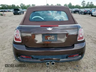 2011 MINI Convertible S with VIN WMWZP3C58BTX83725, listed as a Copart auction lot 60921875 with 45,400 mi miles and Salvage title. Bid and sale history available at DreamBid. Image 6.