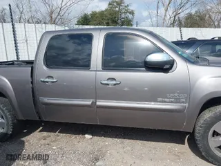 2011 GMC Sierra 1500 SLE with VIN 3GTP1VE06BG260158, listed as a IAAI auction lot 41627265 with 127,895 mi miles. Bid and sale history available at carsss.com. Image 13.