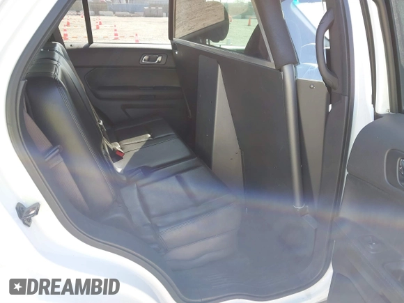2013 Ford Police Interceptor Utility z VIN 1FM5K8ARXDGC73841, wystawiony jako IAAI lot #41794491 z przebiegiem 177 368 mil mil oraz . Historia ofert i sprzedaży dostępna na DreamBid. Obrazek 8.