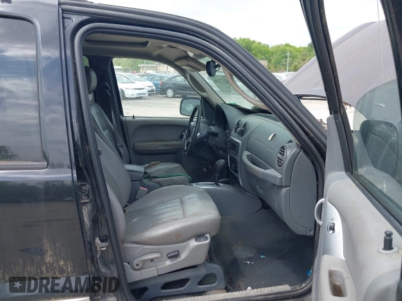 2006 Jeep Liberty Limited z VIN 1J8GL58566W156321, wystawiony jako IAAI lot #42372156 z przebiegiem 175 709 mil mil oraz . Historia ofert i sprzedaży dostępna na DreamBid. Obrazek 5.
